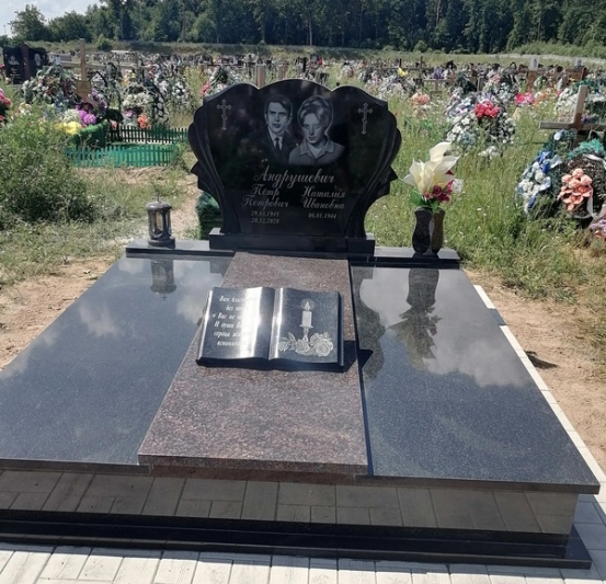 Памятник двойной 129